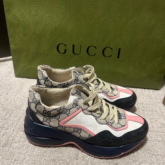 WOMEN'S GG RHYTON SNEAKER - Picture 1 of 4
